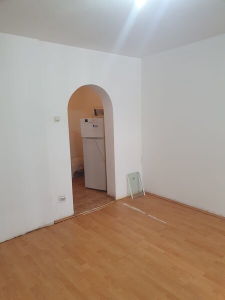 Piata Progresul, proprietar garsoniera